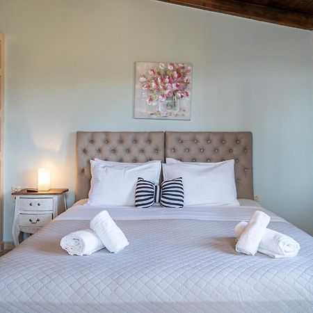Popi'S Villa Svoronata Ngoại thất bức ảnh